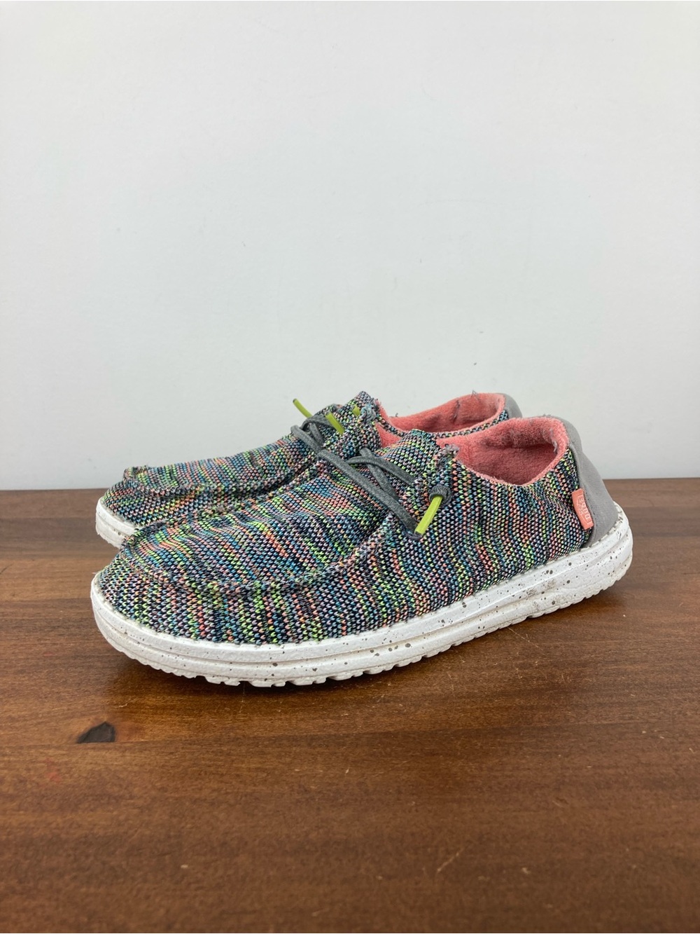 Hey Dude Wendy Sox Peacock Pink Slip On Casual Loafer Shoes Women's Size 6.
